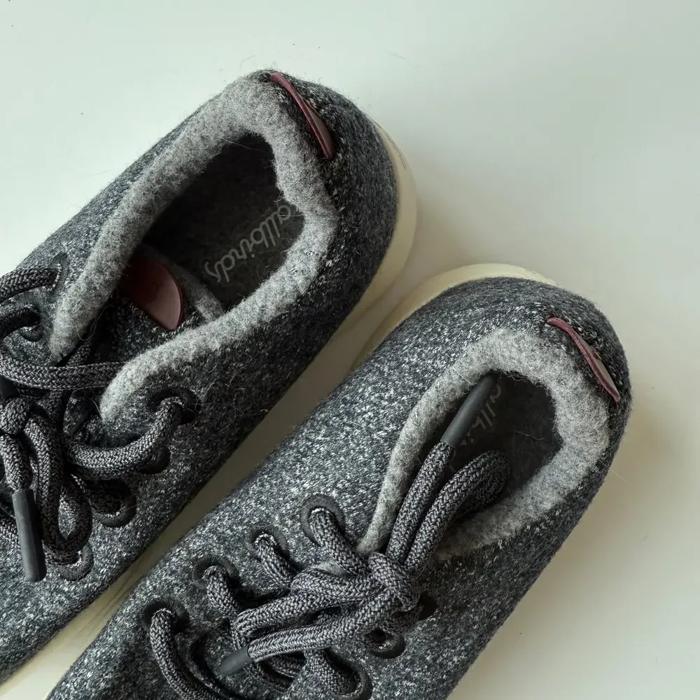 Allbirds • Mizzles Fuji Charcoal Gray Wool Runner Sneakers